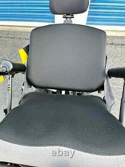 AMYLIOR Alltrack M3 Series mid-wheel drive power wheelchair $3,000 Arroyo Gra