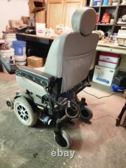 Electric Power Wheelchair Mobility Chair Works Great Condition Quantum 1121