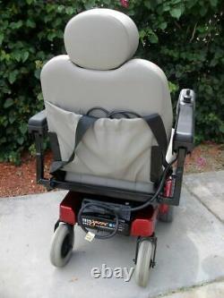 Electric powered wheelchair Jazzy 1113 Quantum NEW Batteries