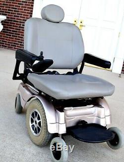 Electric wheelchair Jazzy 1170 great bariatric chair 26 seat 16 drive wheels