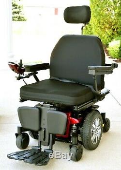Electric wheelchair Quantum edge2.0 clean as a pin low hours tilt and feet lift