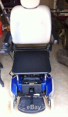 JAZZY POWER CHAIR 1113 ATS. New Batteries