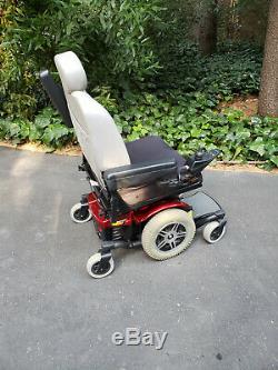 Jazzy 614 HD Mobility Chair Complete Excellent Condition, withBattery and Charger