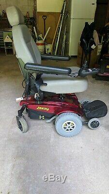 Jazzy Select GT Powered Scooter Wheelchair. (New Batteries) Red