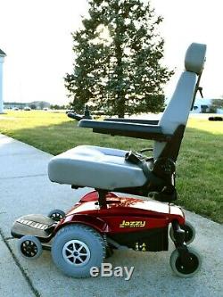 Power wheelchair Jazzy Select sharp chair new batteries 300 lbs. Rated