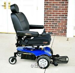 Power wheelchair Jazzy elite ES mint shows about 10 hours use- new batteries
