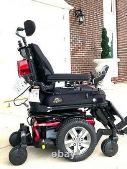 Power wheelchair Quantum Q6edge 2.0 2019 model 1 mile showing mint condition