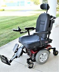 Power wheelchair Quantum Q6edge recline tilt feet lift nice Q6 new batteries
