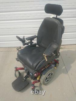 Quantum 6000Z mobility scooter/ power wheelchair, in working order with charger