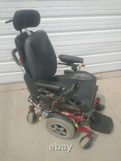 Quantum 6000Z mobility scooter/ power wheelchair, in working order with charger