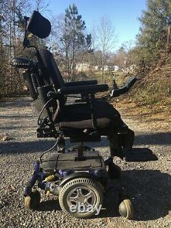 Quantum 6000Z mobility scooter/ power wheelchair, in working order with charger