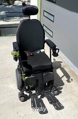Quantum edge iLevel power chair with new batteries