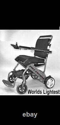 Chaise roulante électrique Air Hawk la plus légère, poids de 41 livres. Ensemble d'accessoires GRATUIT d'une valeur de 300 $.
