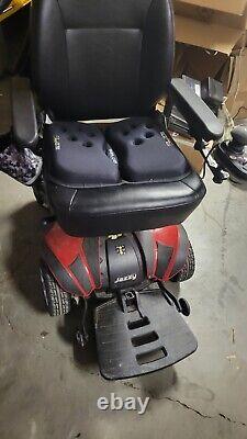 Fauteuil roulant électrique avant à roues motrices Pride Jazzy Elite ES rouge avec nouvelles batteries