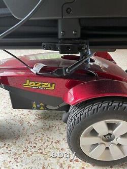 Pride Jazzy Sélectionner Red Mobility Power Wheel Chaise-légèrement Utilisée