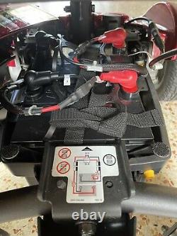 Pride Jazzy Sélectionner Red Mobility Power Wheel Chaise-légèrement Utilisée