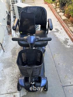 Scooter Électrique Pride Mobility avec Panier et Siège Rembourré