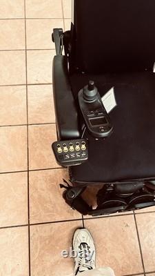 Scooter de mobilité Mini Blue Quickie Q300M à utiliser une fois ? Besoin de nouvelles batteries