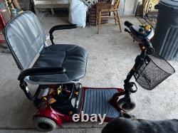 Scooter de mobilité électrique avec chargeur